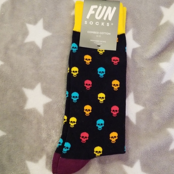 FUN Socks Other - FUN Socks Skeleton Skulls NEW Men's or Women's